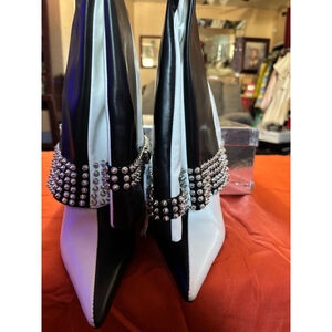 Women's AZALEA WANG Heeled Boots Black White Size 8.5